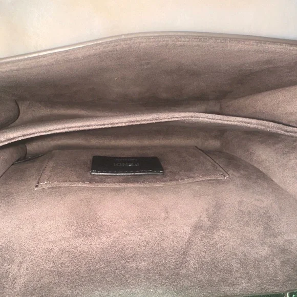 Fendi Metallic Green Leather Small Scalloped Kan I Shoulder Bag - Picture 7 of 8